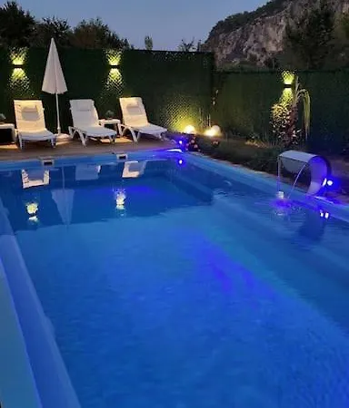Вилла Mutlu Ve Huzur Dolu Bir Tatil Ортаджа