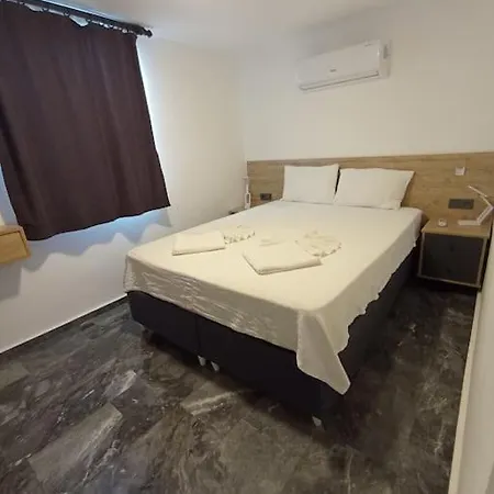 Mutlu Ve Huzur Dolu Bir Tatil Ортаджа