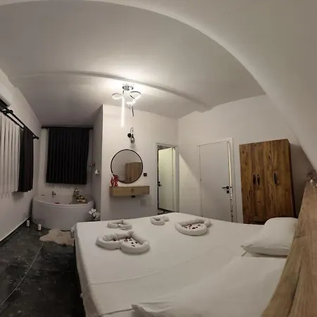 Mutlu Ve Huzur Dolu Bir Tatil Ортаджа